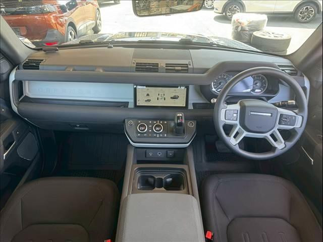 Land Rover Defender 90 2021 (8)