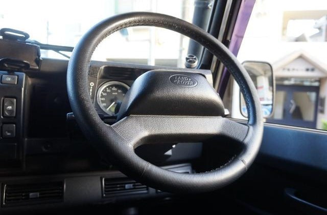Land Rover Defender 110 2002 (8)