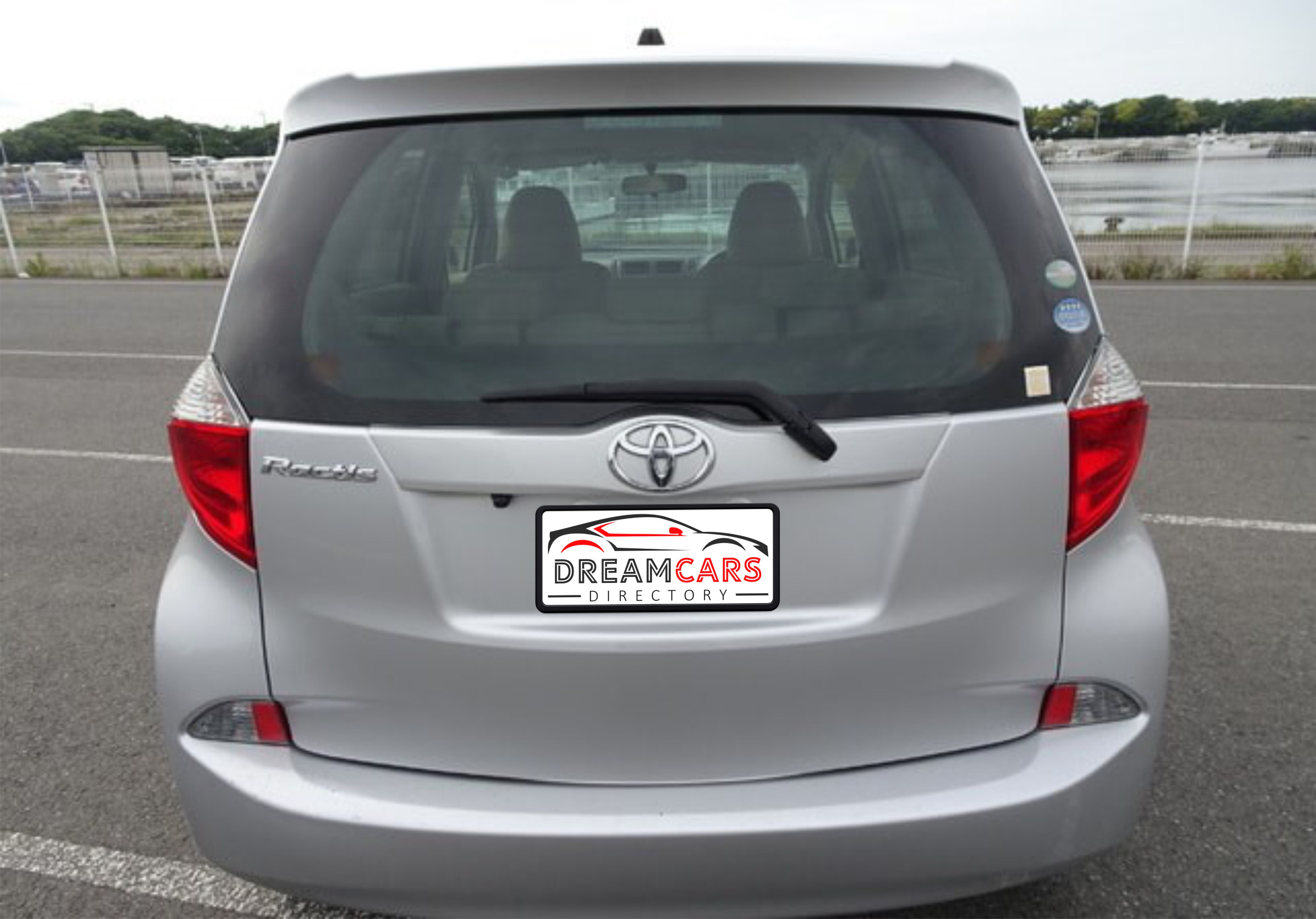 Toyota Ractis 2012 (3)