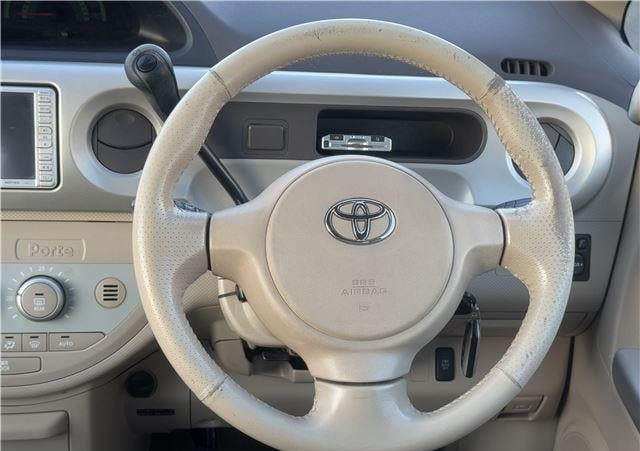 Toyota Porte 2006 (5)