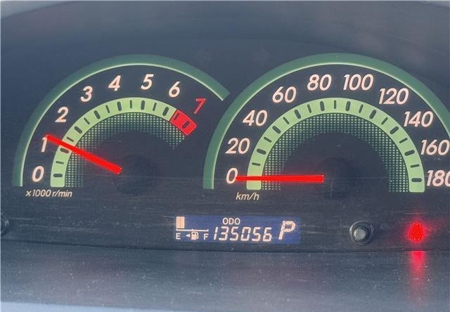 Toyota Porte 2006 (6)