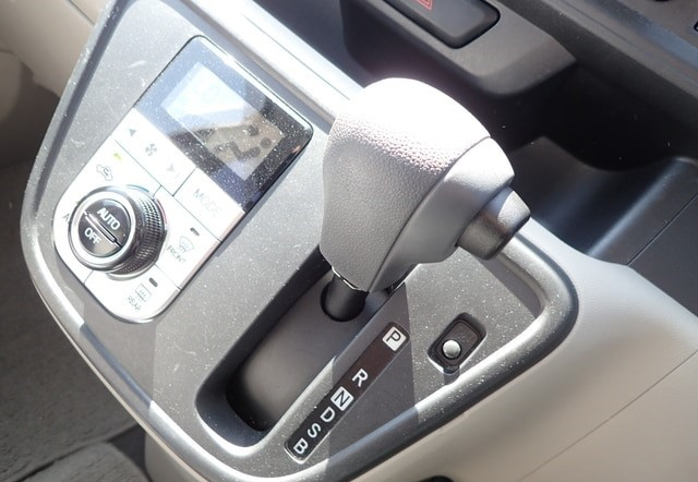 Toyota Passo 2016 (7)