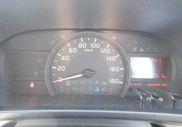Toyota Passo 2016 (6)