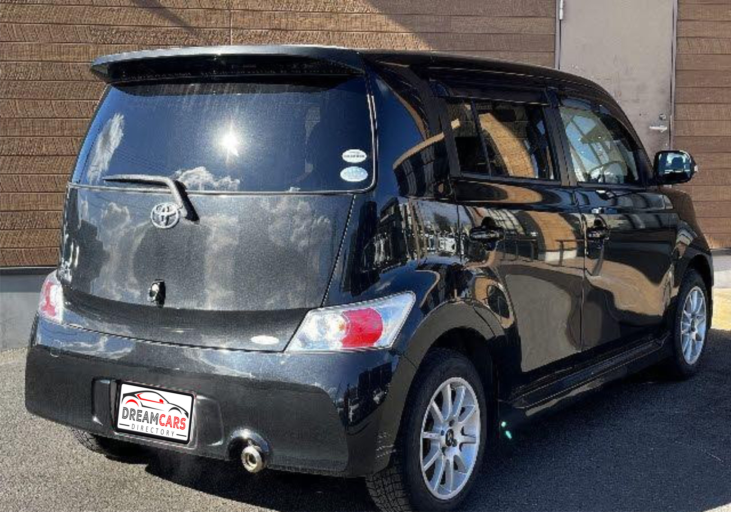 Toyota bB 2012 (2)