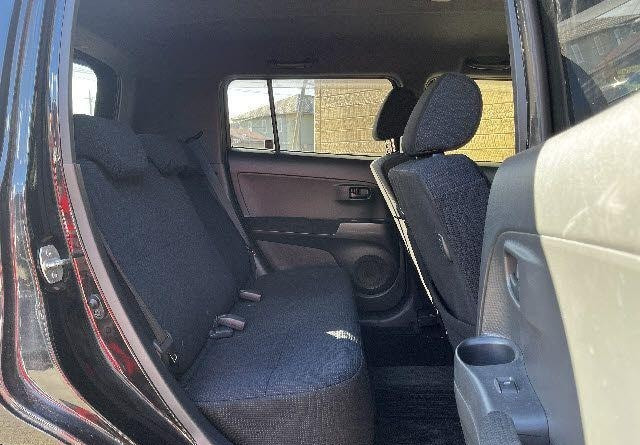 Toyota bB 2012 (9)