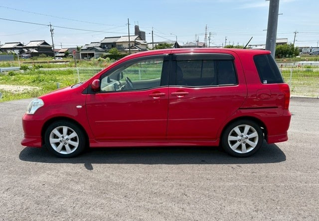 Toyota Raum 2006 (2)