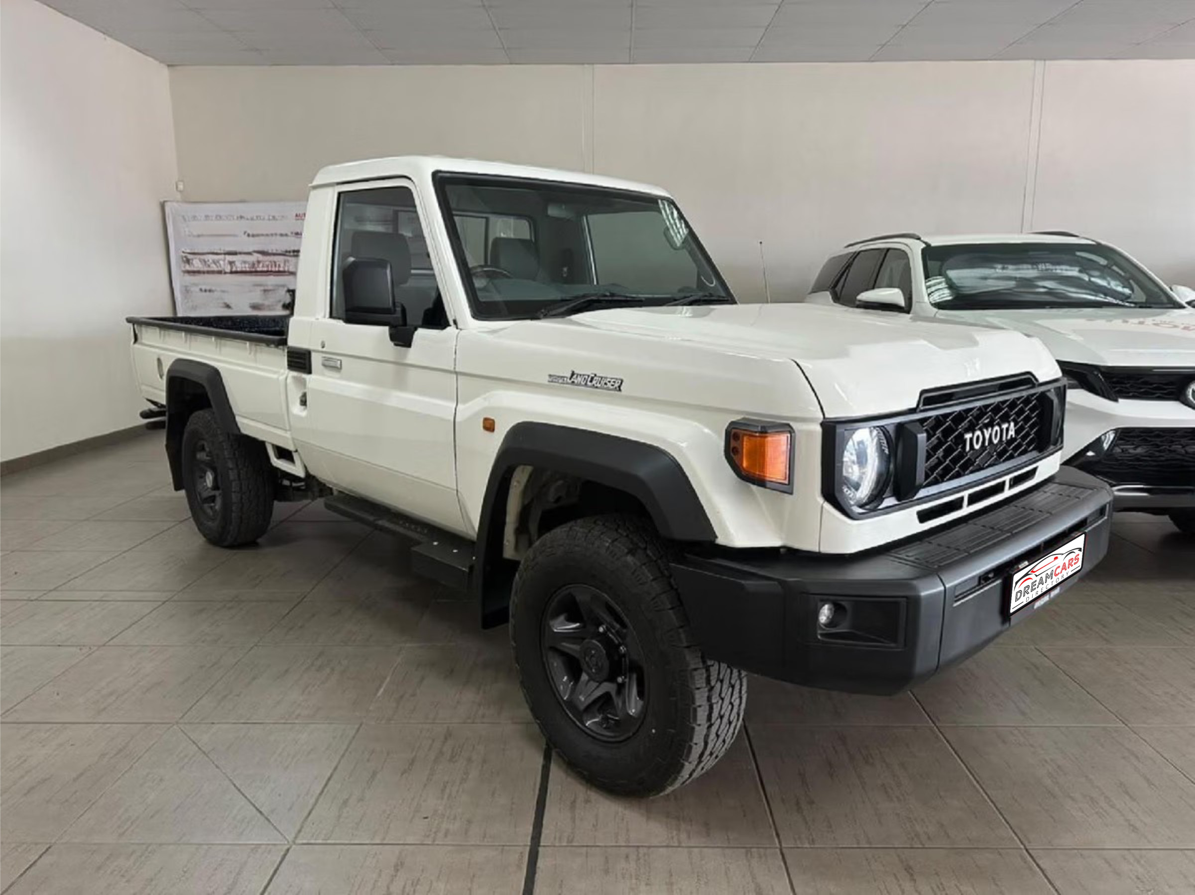 Toyota Land Cruiser 79 2025