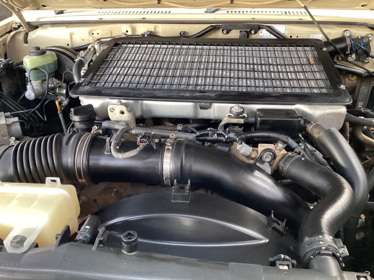 Toyota Land Cruiser 79 2016 (5)