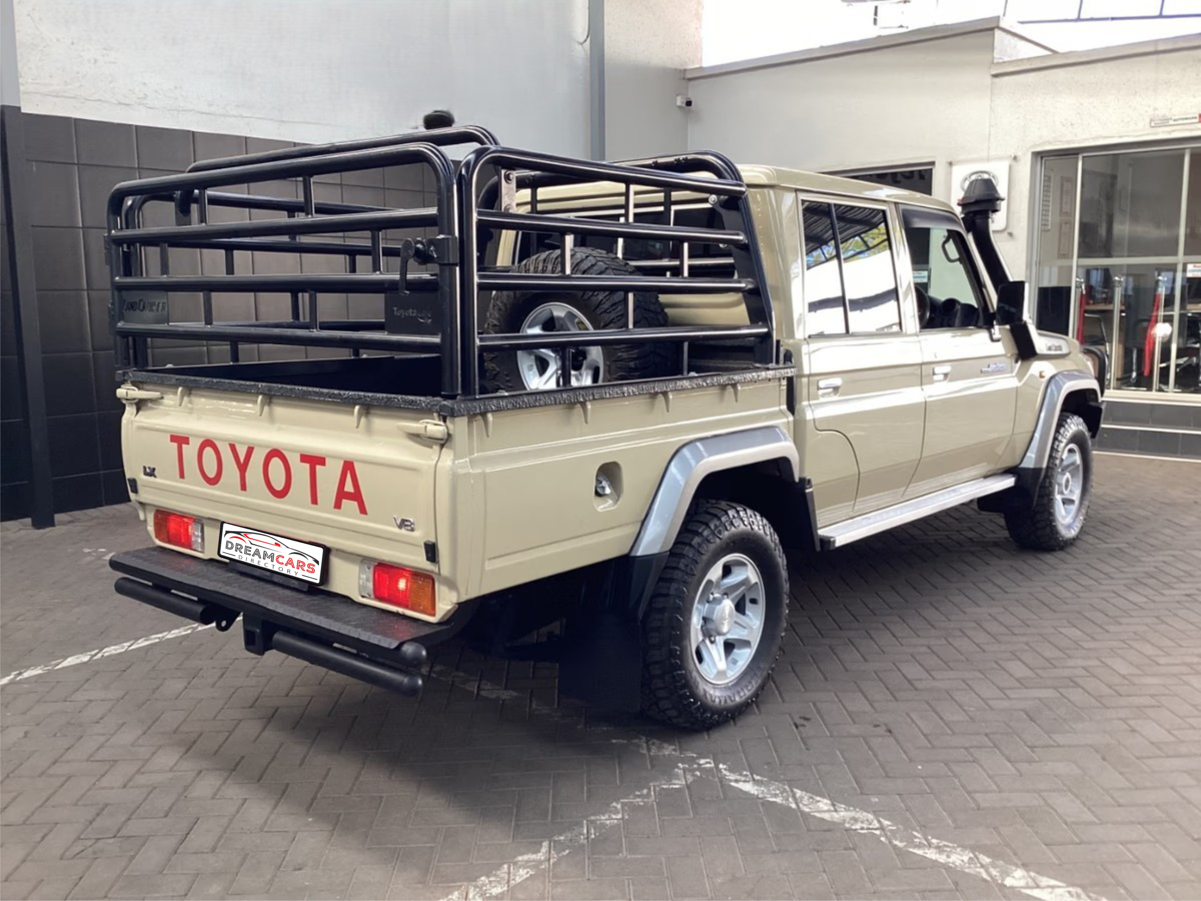 Toyota Land Cruiser 79 2016 (3)