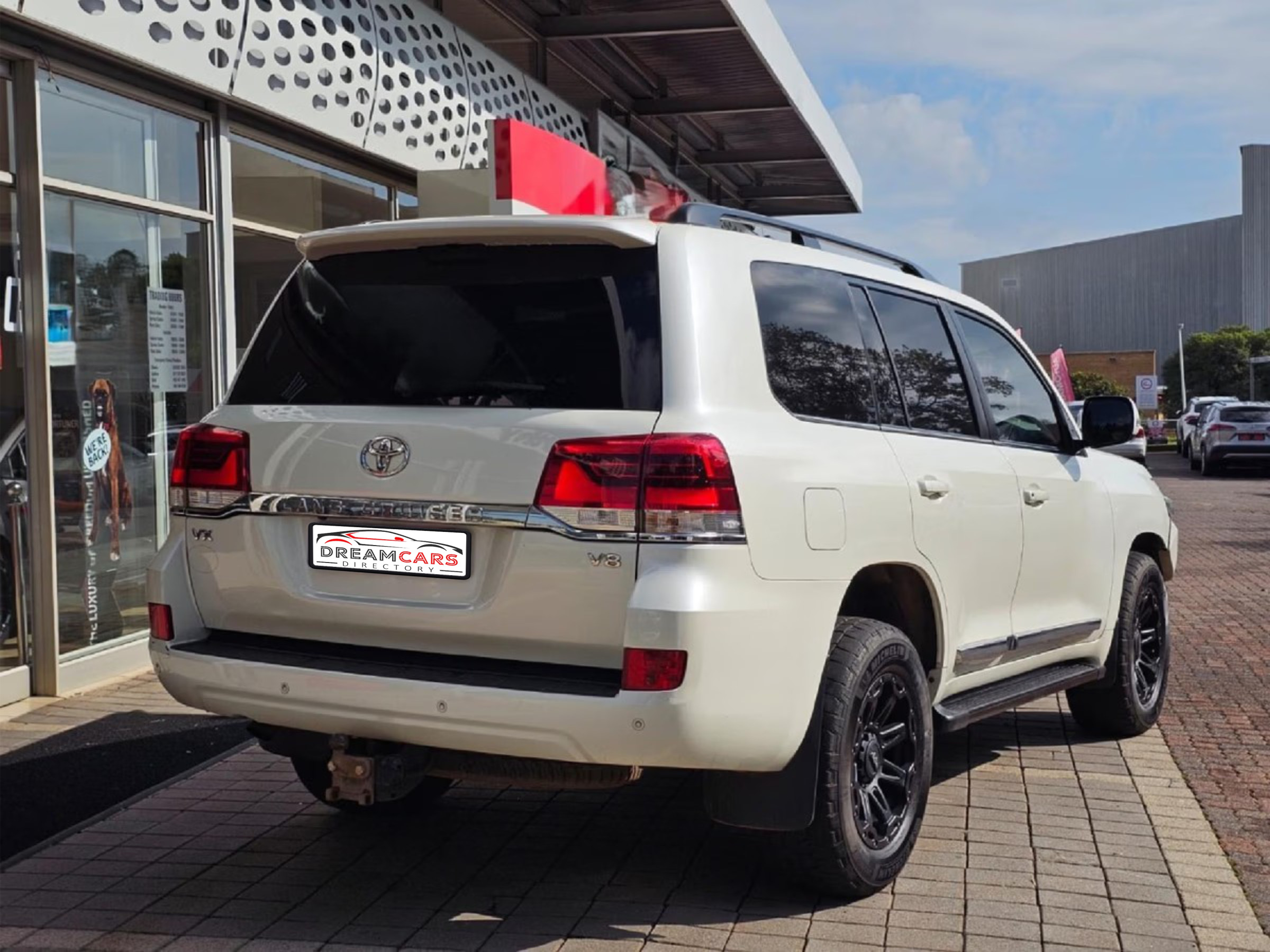 Toyota Land Cruiser 200 2016 (3)