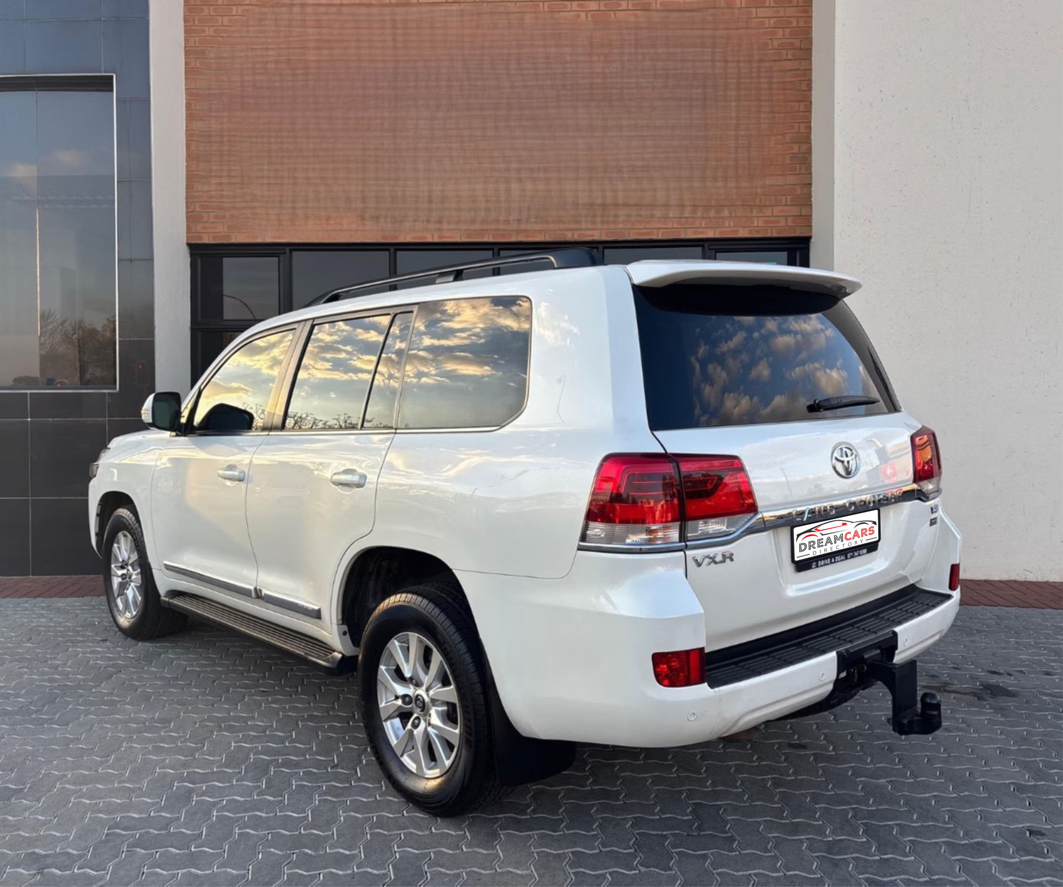 Toyota Land Cruiser 200 2018 (3)