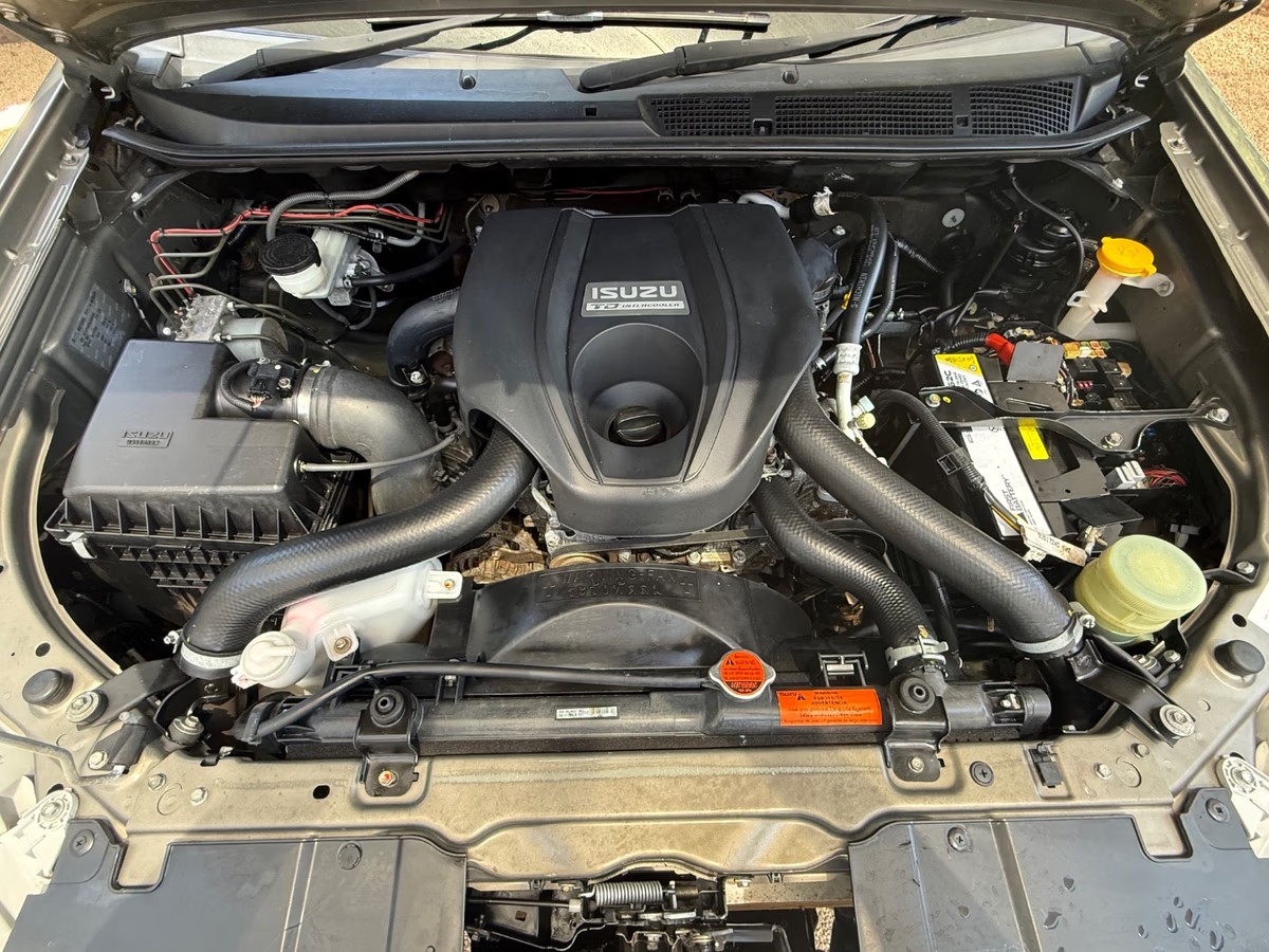 Isuzu D-Max 2019 (6)